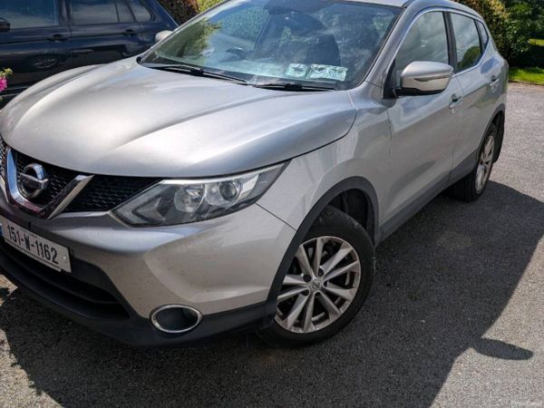 Nissan Qashqai Hatchback, Diesel, 2015, Silver