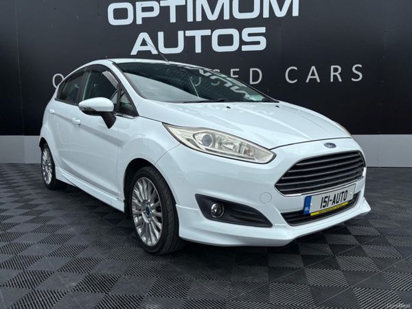 Ford Fiesta Hatchback, Petrol, 2015, White