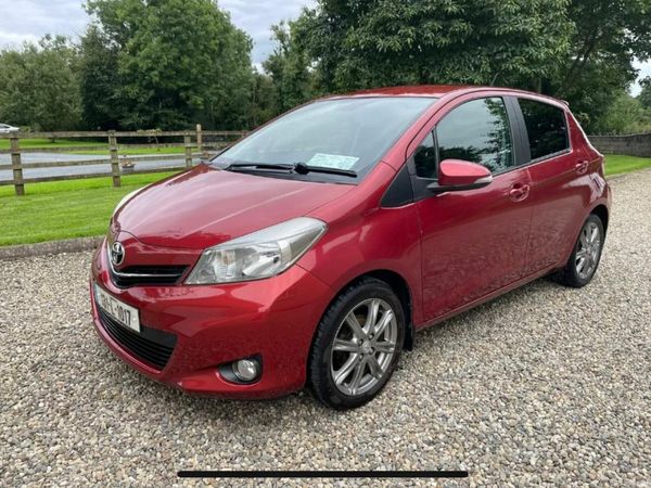 Toyota Yaris Hatchback, Petrol, 2013, Red