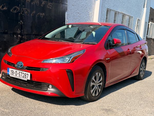 Toyota Prius Hatchback, Petrol Hybrid, 2019, Red
