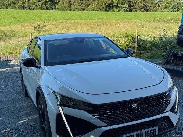 Peugeot 408 Hatchback, Petrol, 2023, White