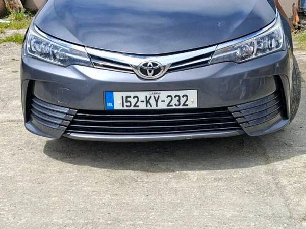 Toyota Corolla Saloon, Diesel, 2015, Grey