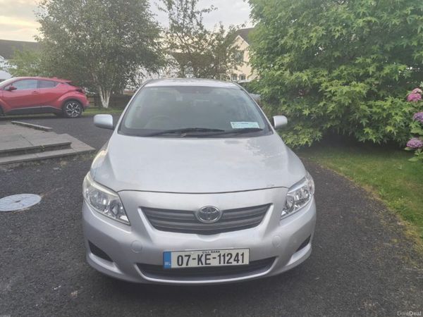Toyota Corolla Saloon, Petrol, 2007, Silver