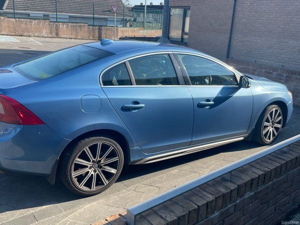 Volvo S60 Saloon, Diesel, 2017, Blue