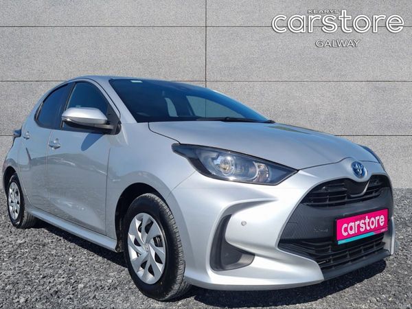 Toyota Yaris Hatchback, Petrol Hybrid, 2021, Silver