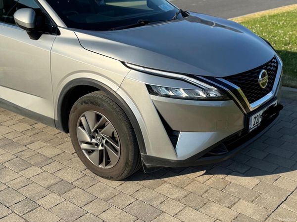 Nissan Qashqai MPV, Petrol, 2022, Grey