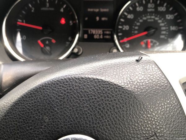 Nissan Qashqai Hatchback, Diesel, 2010, Grey