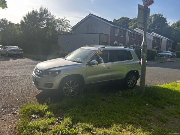 Volkswagen Tiguan SUV, Diesel, 2016, Silver