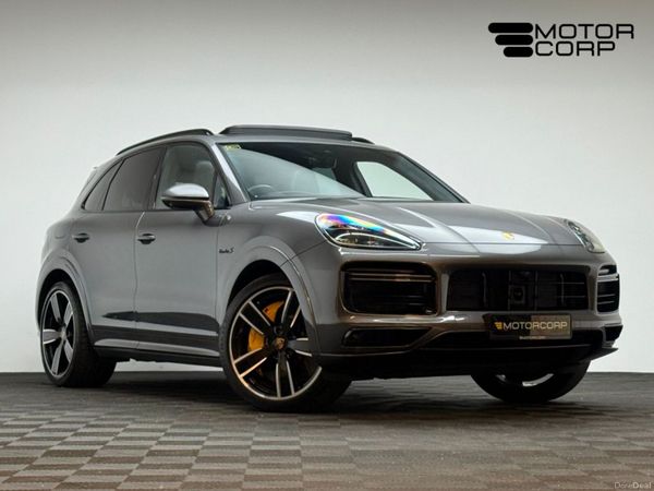 Porsche Cayenne SUV, Petrol Plug-in Hybrid, 2020, Grey