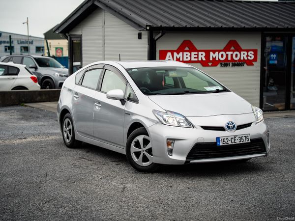Toyota Prius Hatchback, Petrol Hybrid, 2015, Silver