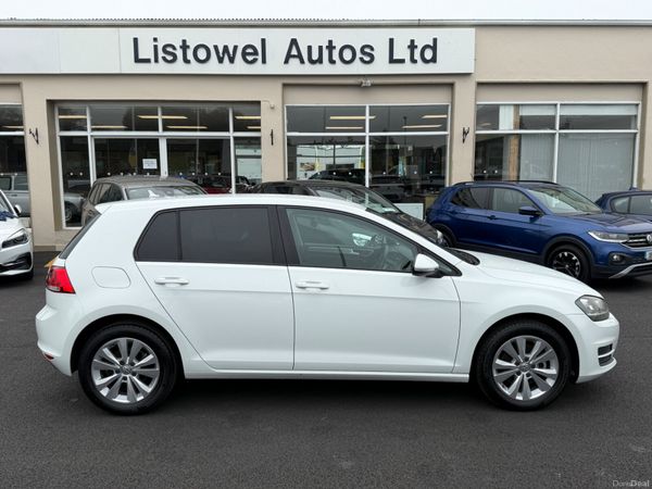 Volkswagen Golf Hatchback, Petrol, 2016, White