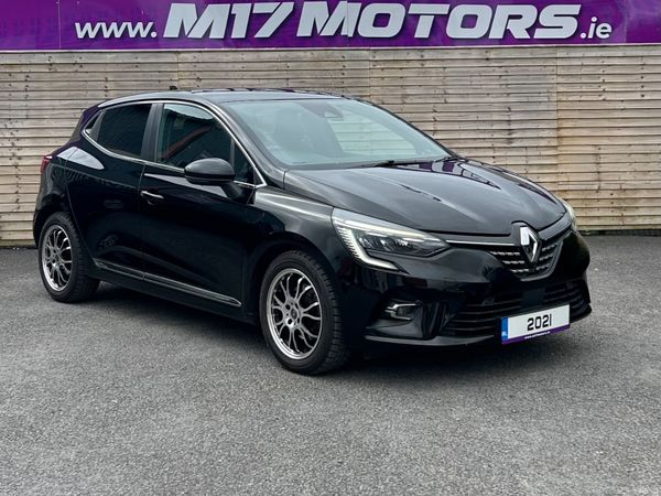 Renault Clio Hatchback, Petrol, 2021, Black