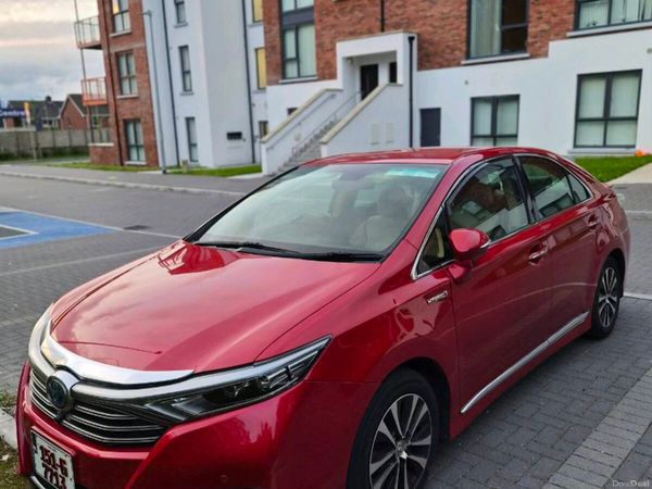 Toyota Sai Saloon, Petrol Hybrid, 2015, Red