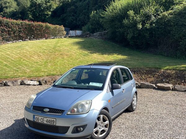 Ford Fiesta Hatchback, Petrol, 2006, Blue
