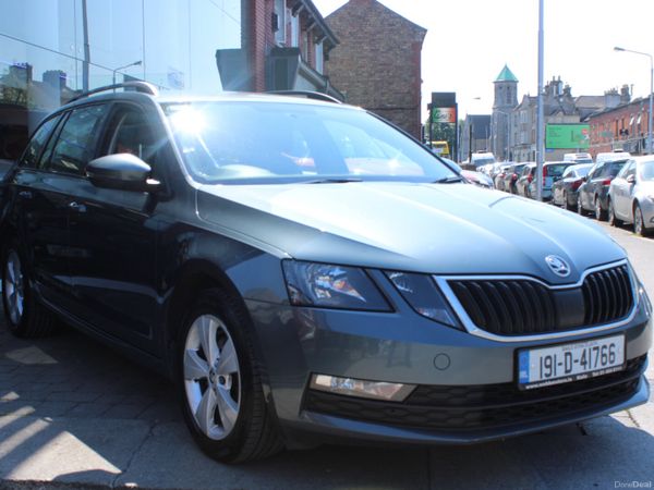Skoda Octavia Estate, Diesel, 2019, Grey