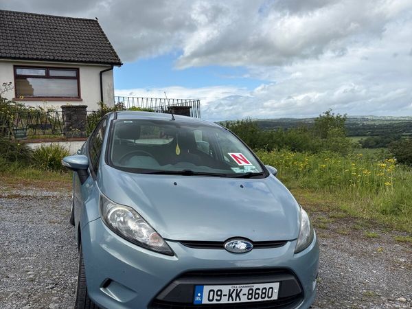 Ford Fiesta Hatchback, Petrol, 2009, Blue