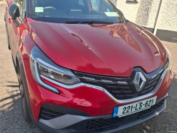 Renault Captur Hatchback, Petrol, 2022, Red