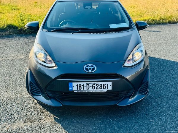 Toyota Aqua Hatchback, Petrol Hybrid, 2018, Purple