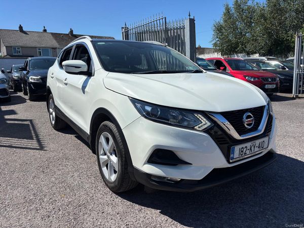 Nissan Qashqai MPV, Petrol, 2018, White