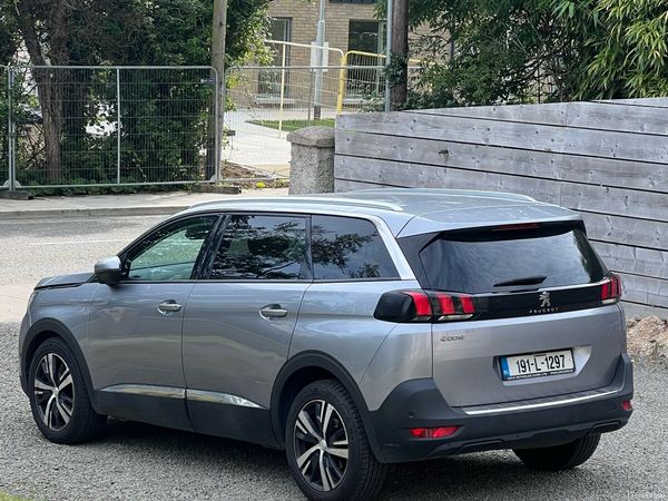 Peugeot 5008 MPV, Diesel, 2019, Grey