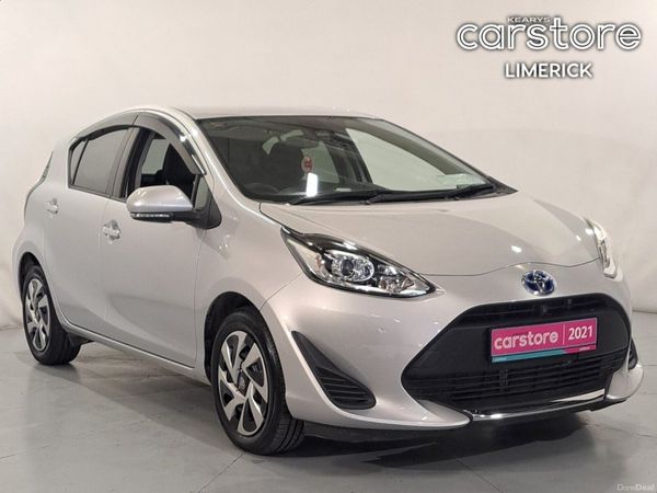 Toyota Aqua Hatchback, Petrol Hybrid, 2021, Silver