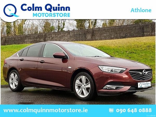 Opel Insignia Hatchback, Diesel, 2018, Red
