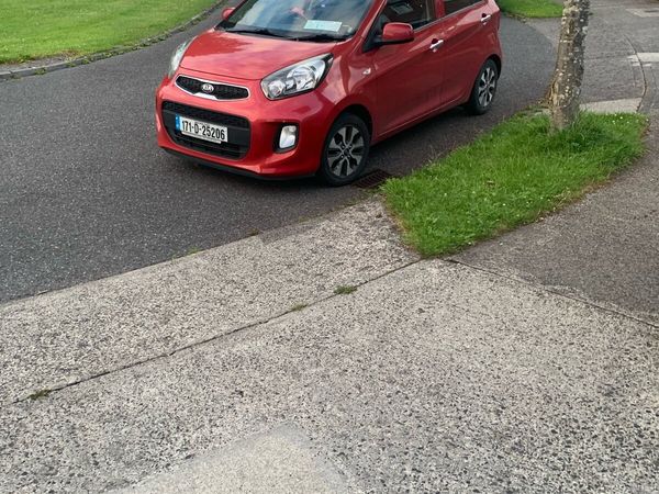 Kia Picanto Hatchback, Petrol, 2017, Red