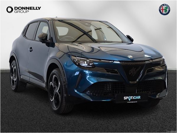 Alfa Romeo Junior Hatchback, Petrol, 2026, 