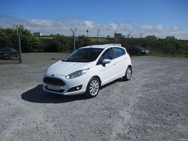 Ford Fiesta Hatchback, Petrol, 2017, White