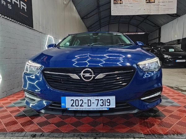 Opel Insignia Hatchback, Diesel, 2020, Blue