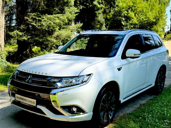 Mitsubishi Outlander SUV, Petrol Plug-in Hybrid, 2017, White