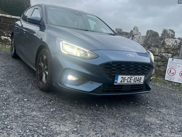 Ford Focus Hatchback, Petrol Hybrid, 2021, Blue