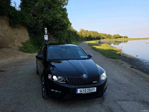 Skoda Octavia Saloon, Diesel, 2014, Black