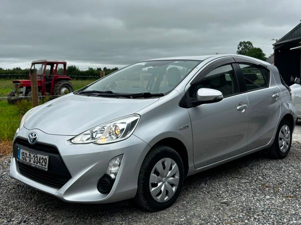 Toyota Aqua Hatchback, Petrol Hybrid, 2015, Silver