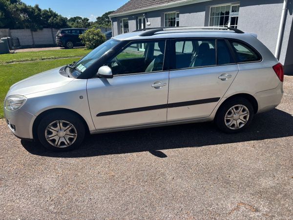 Skoda Fabia Estate, Petrol, 2009, Silver