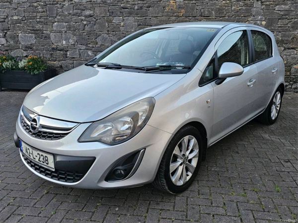 Opel Corsa Hatchback, Petrol, 2014, Silver