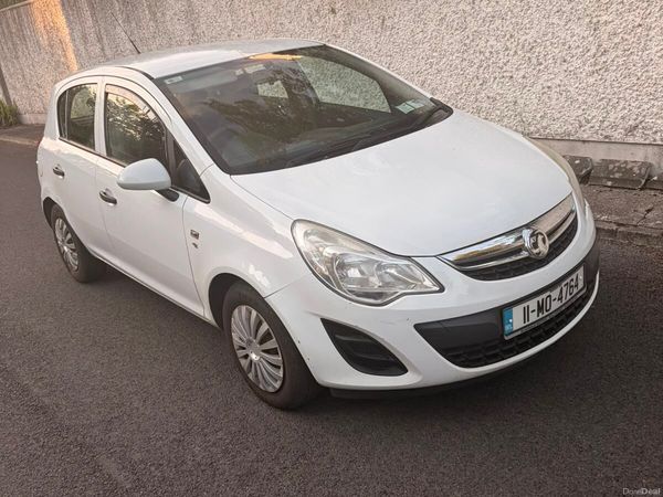 Vauxhall Corsa Hatchback, Diesel, 2011, White