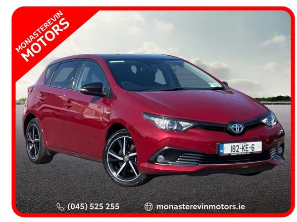 Toyota Auris Hatchback, Petrol Hybrid, 2018, Red