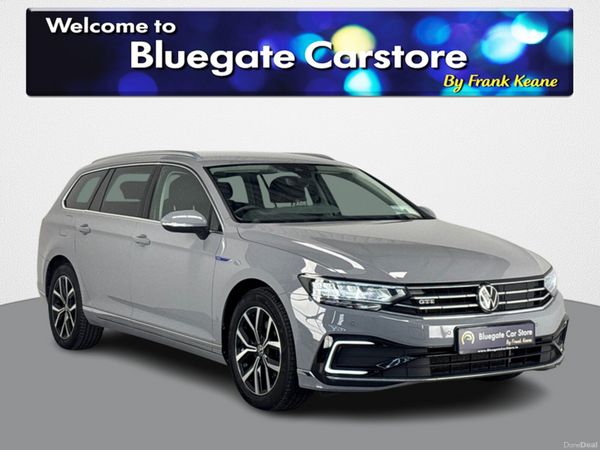 Volkswagen Passat Estate, Petrol Plug-in Hybrid, 2023, Grey