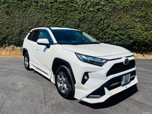 Toyota RAV4 SUV, Petrol Hybrid, 2022, White