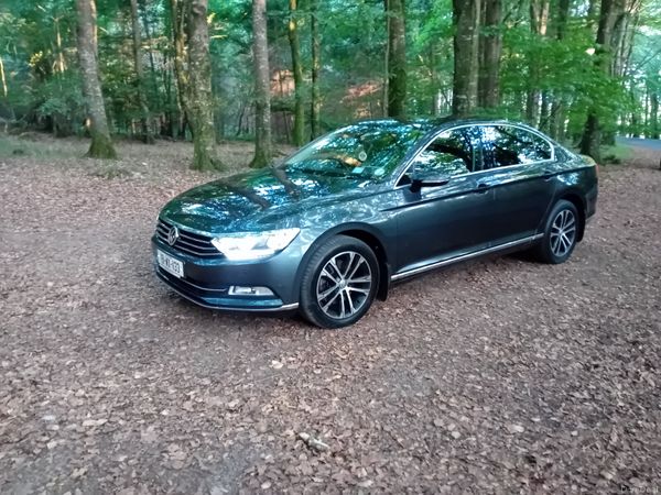 Volkswagen Passat Saloon, Diesel, 2019, Grey