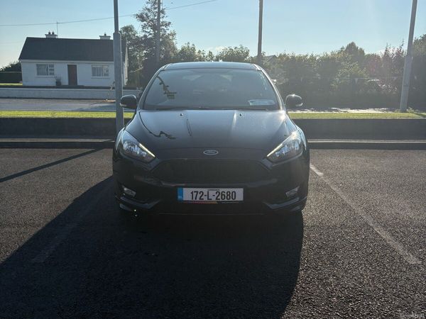 Ford Focus Hatchback, Diesel, 2017, Black