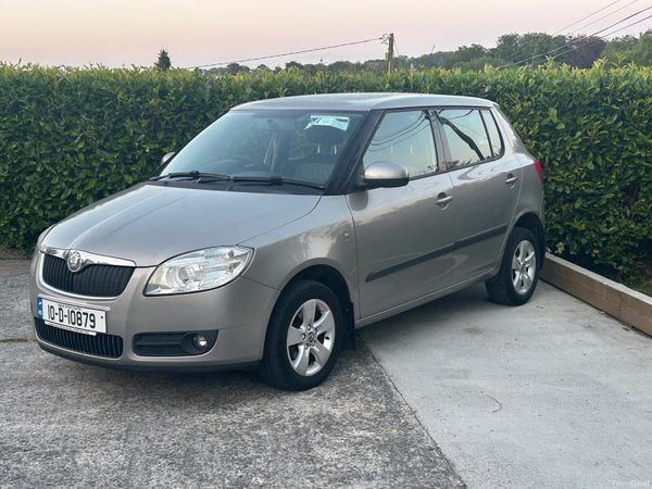 Skoda Fabia Hatchback, Petrol, 2010, Beige