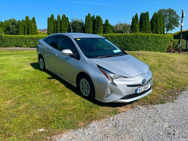 Toyota Prius Hatchback, Petrol Hybrid, 2018, Silver