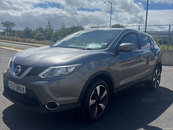 Nissan Qashqai SUV, Diesel, 2017, Grey