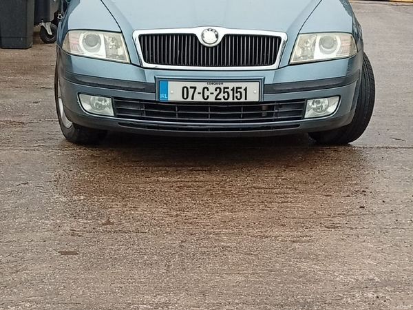 Skoda Octavia Hatchback, Petrol, 2007, Grey