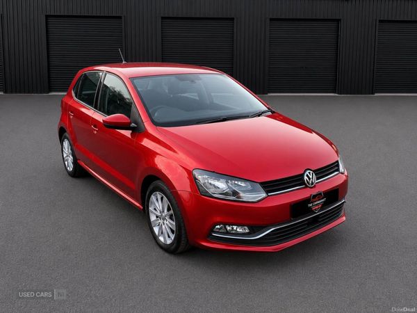Volkswagen Polo , Petrol, 2014, Red