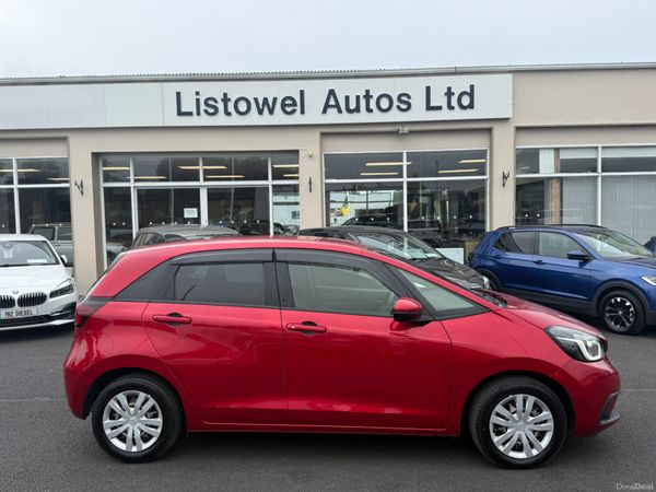 Honda Fit Hatchback, Petrol Hybrid, 2021, Red
