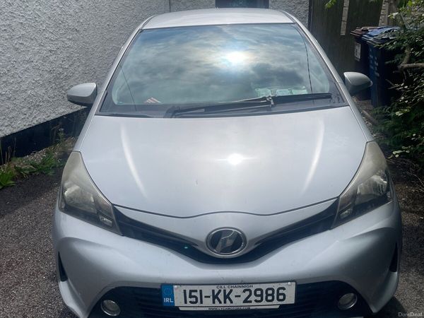 Toyota Vitz Hatchback, Petrol, 2015, Silver
