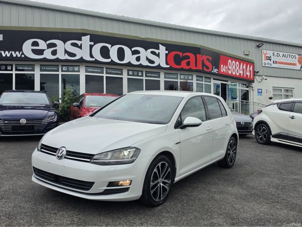 Volkswagen Golf Hatchback, Petrol, 2015, White